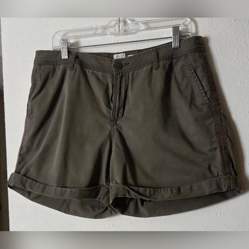 Women's Olive Roll-Hem Casual Shorts - 5" Inseam (Sz. 12)